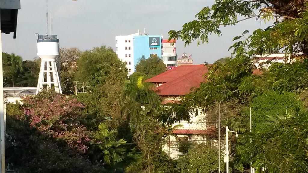 Av Hotel Vientiane Exterior photo