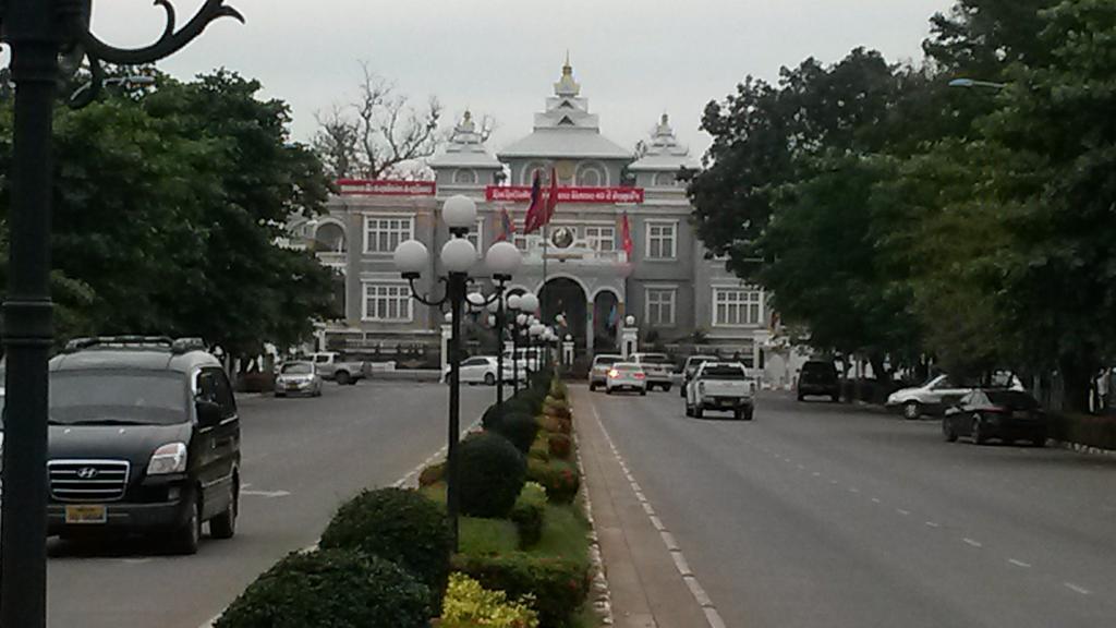 Av Hotel Vientiane Exterior photo