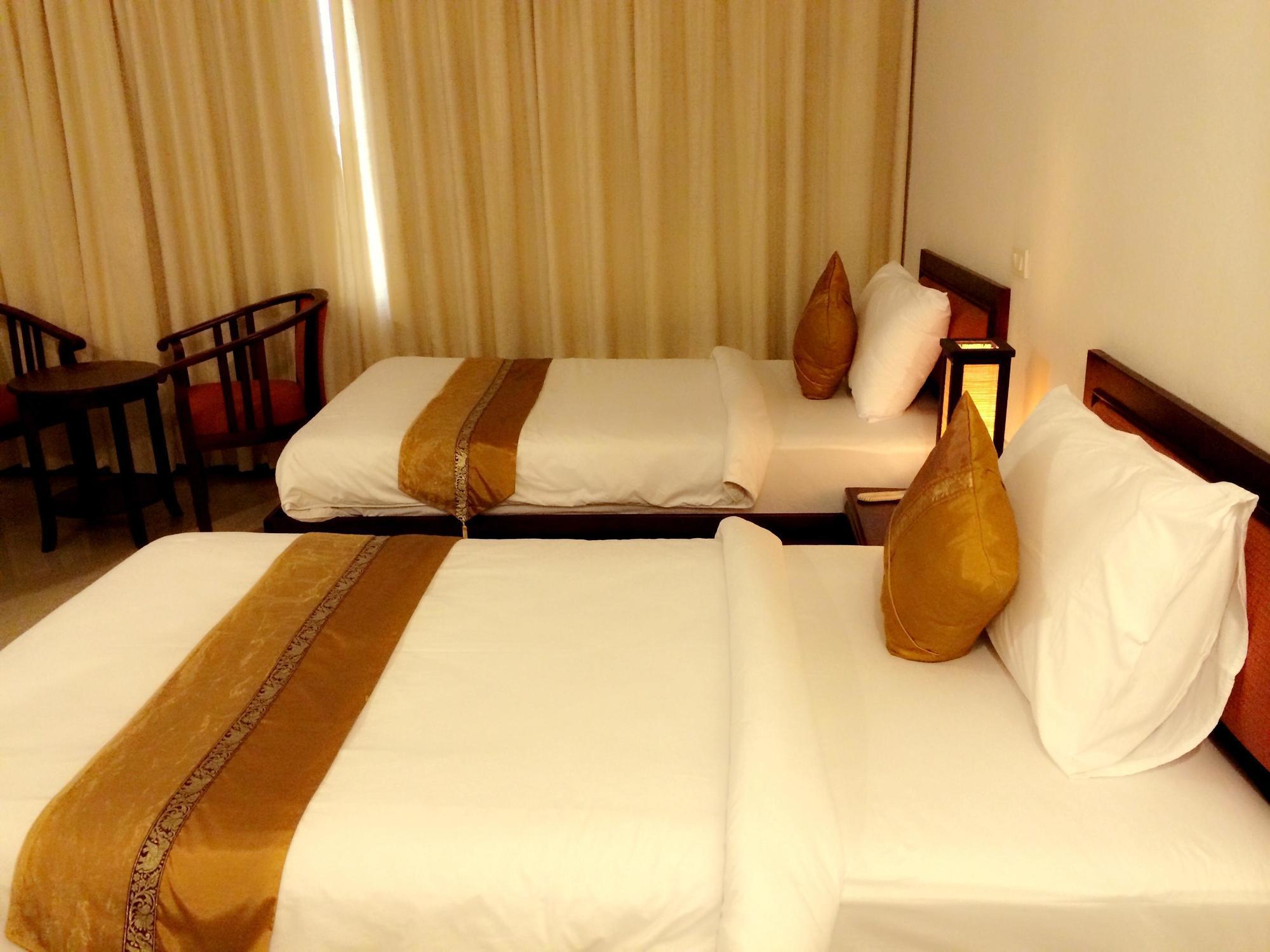Av Hotel Vientiane Exterior photo
