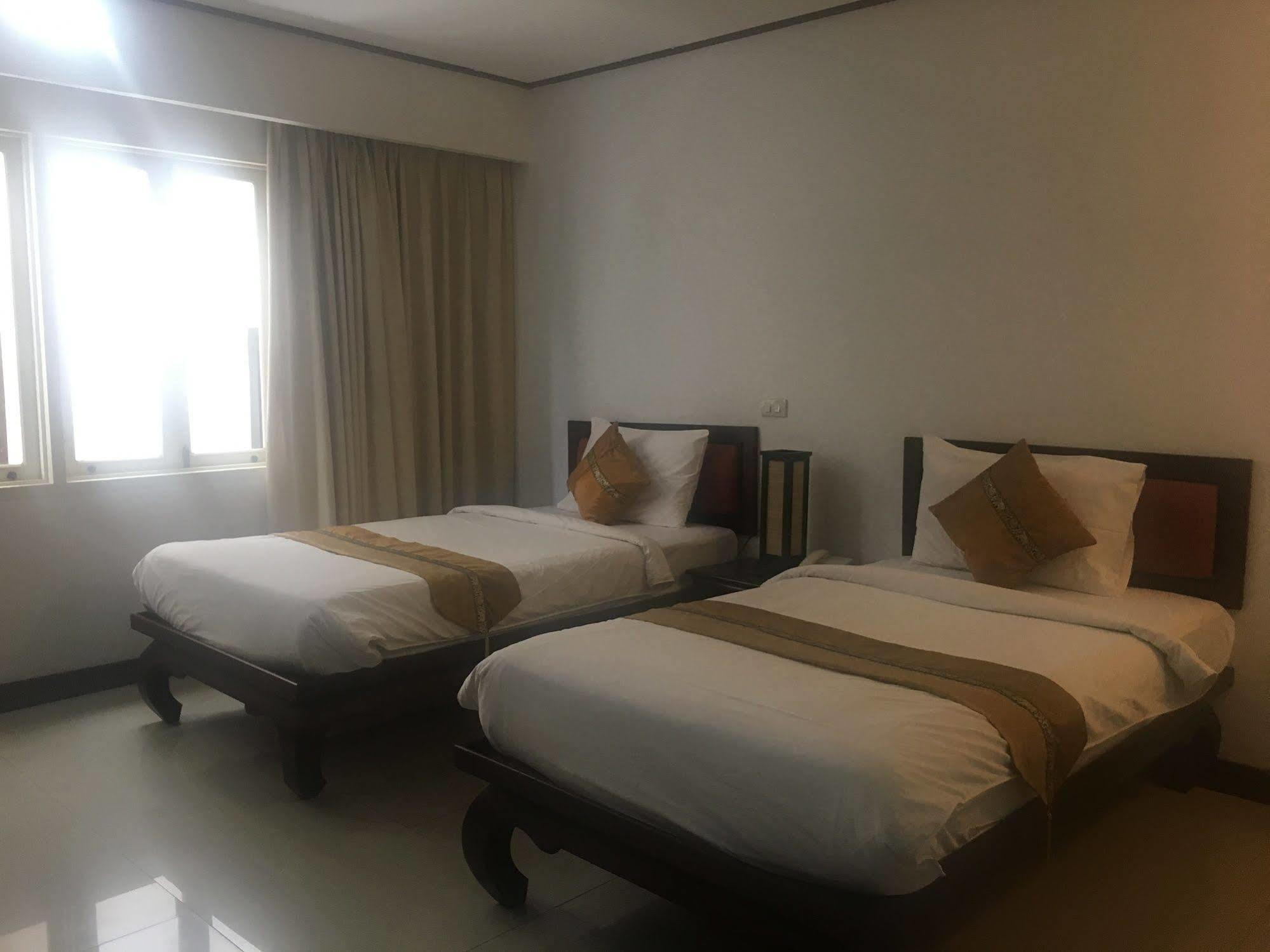 Av Hotel Vientiane Exterior photo