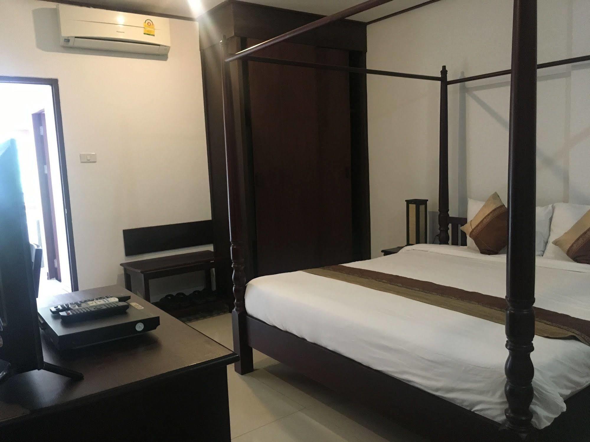Av Hotel Vientiane Exterior photo