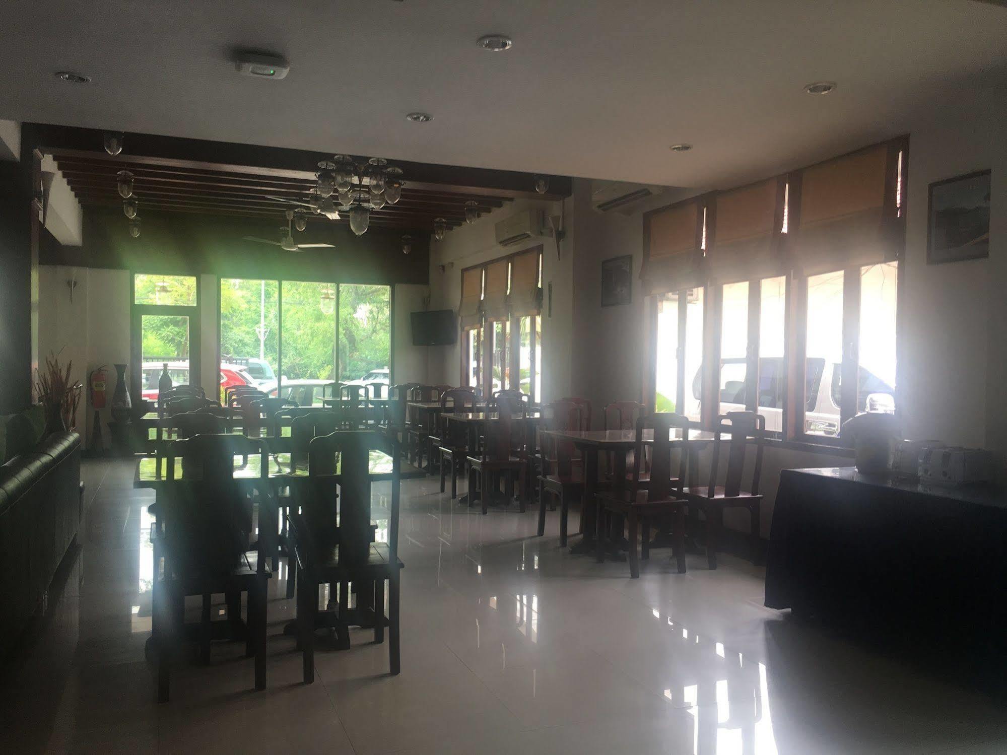 Av Hotel Vientiane Exterior photo
