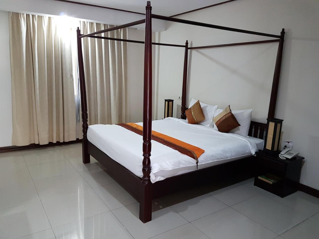 Av Hotel Vientiane Exterior photo